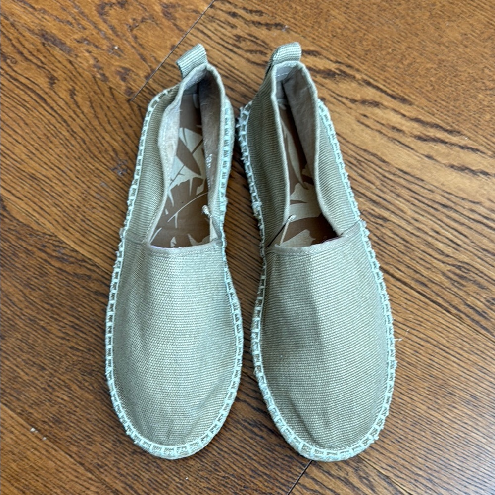 Men’s Canvas Slip-On Shoes
